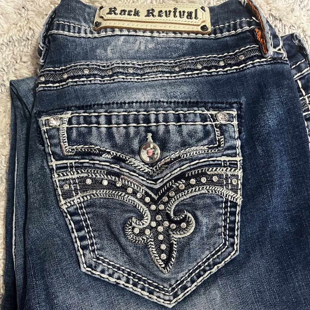Buckle Rock Revival jewled Easy boot cut jean